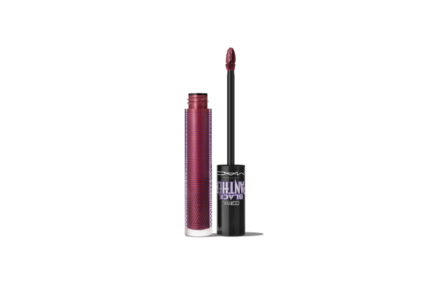 Pantone 2023 Viva Magenta Makeup